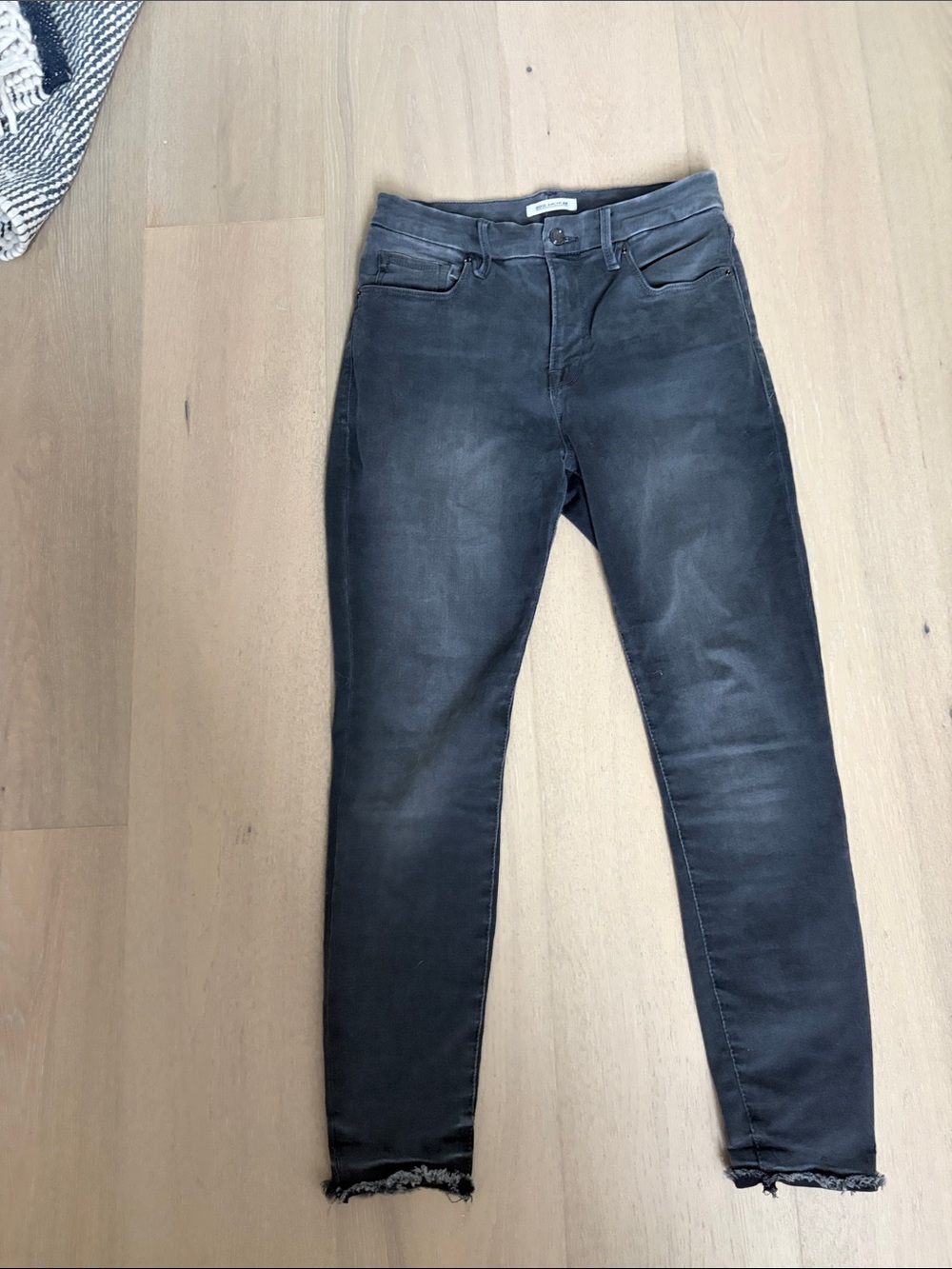 Good American Black Washed Ankle Skinny Jeans